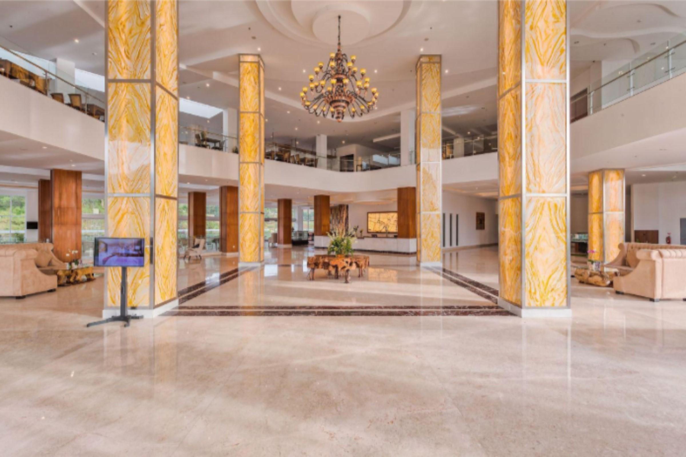 Hotel Le Eminence Convention & 5*