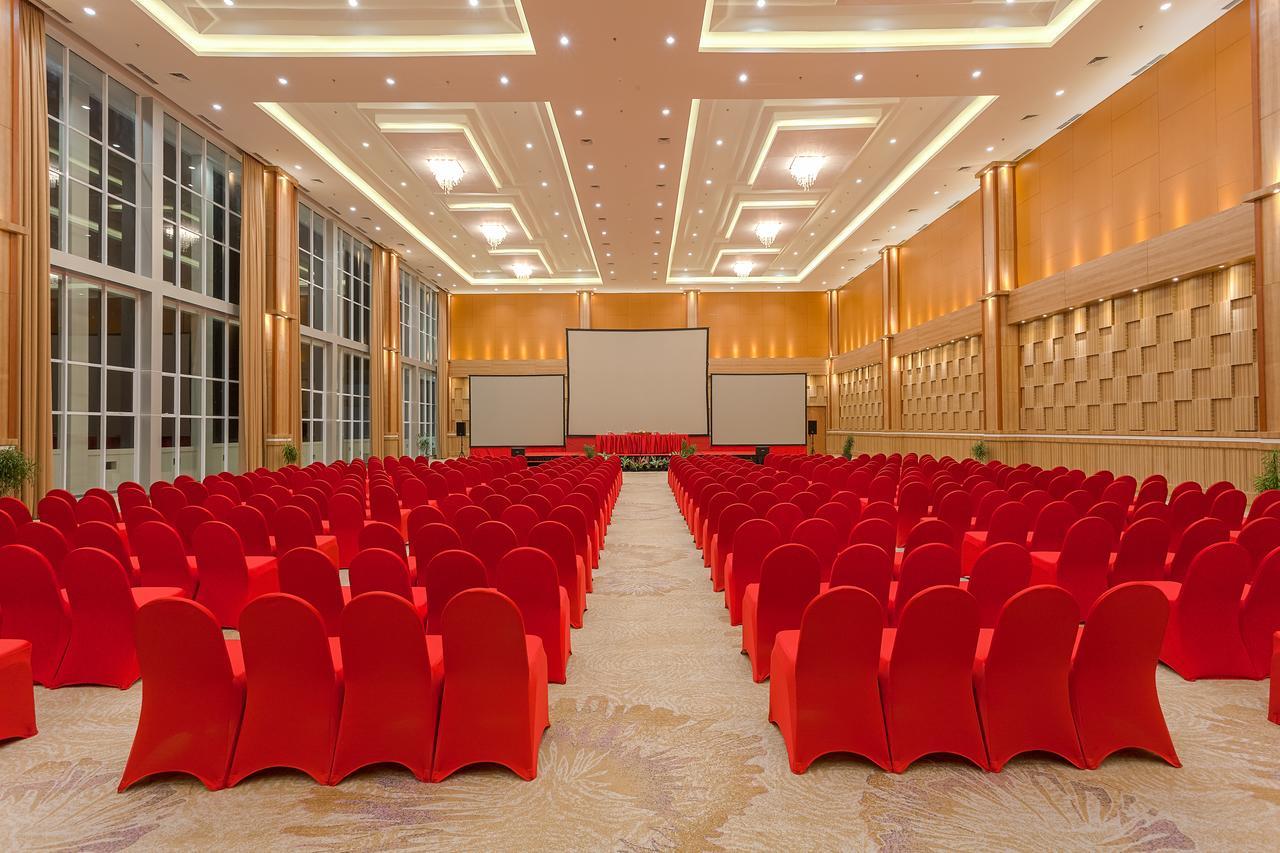 Le Eminence Convention & Puncak