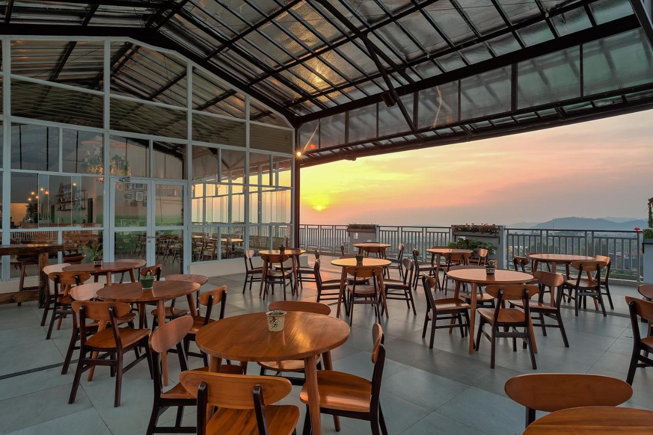 Hotel Le Eminence Convention & Puncak