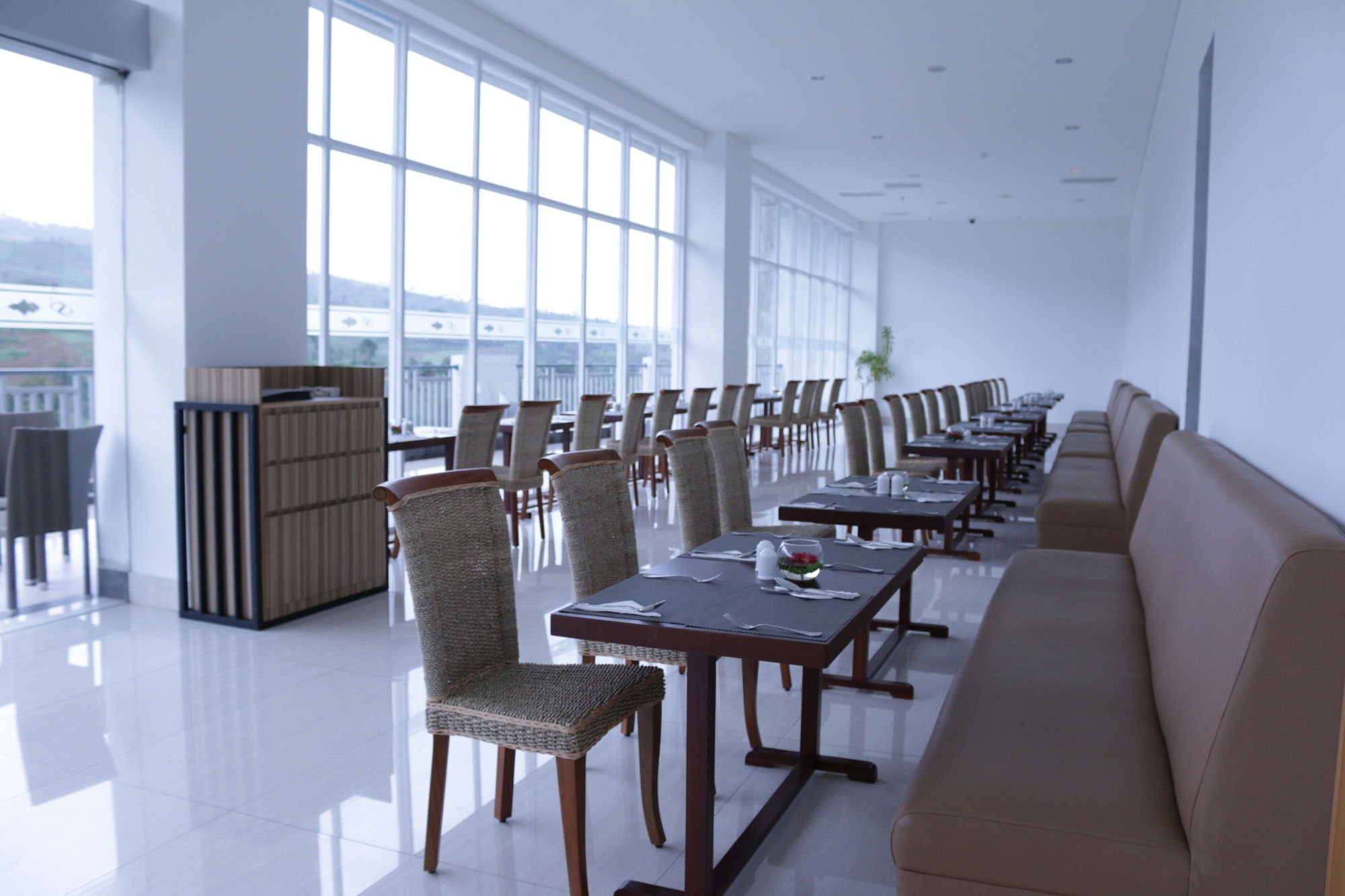 Hotel Le Eminence Convention & 5*