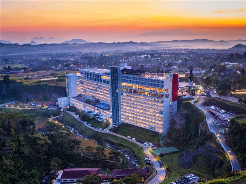 Hotel Le Eminence Convention & 5*